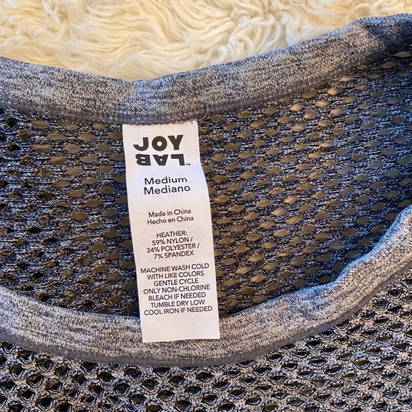 Workout crop - Picture 3 of 3